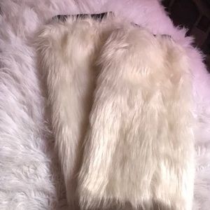 Off White Faux Fur Leg-warmers🔥